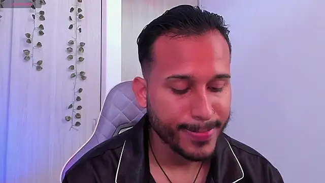 Raf brunette online show from December 19, 1:46 pm