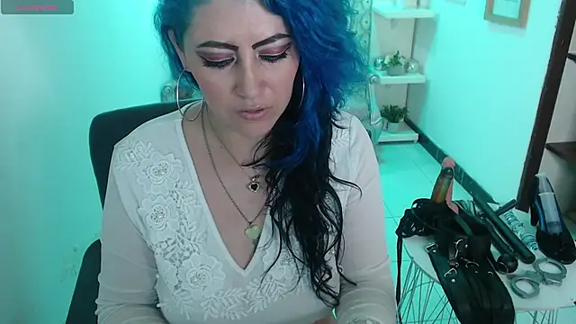 Snapshot of scarleth_blue chatting on March 3, 9:13 am scarleth blue online show from March 3, 9:13 am