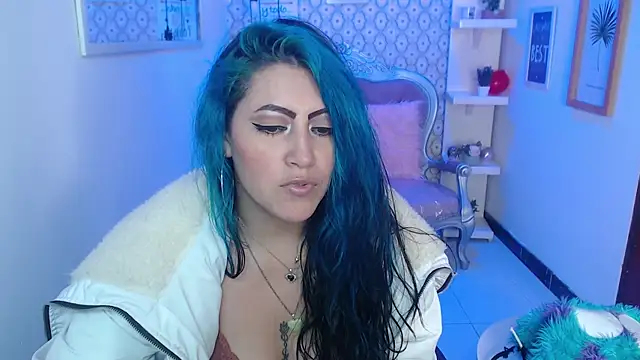 Snapshot of scarleth_blue chatting on February 26, 3:03 am scarleth blue online show from February 26, 3:03 am