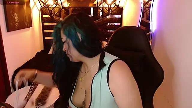 scarleth blue online show from June 2, 3:06 am