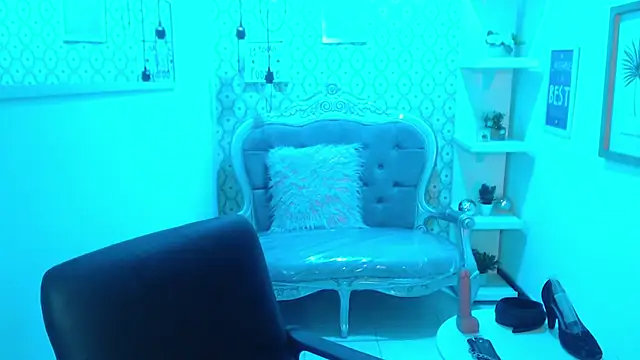 Snapshot of scarleth_blue chatting on March 18, 3:02 am scarleth blue online show from March 18, 3:02 am