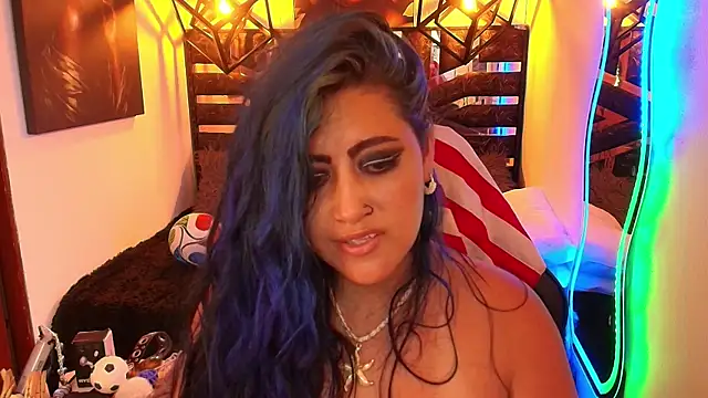 Snapshot of scarleth_blue chatting on June 26, 7:14 am scarleth blue online show from June 26, 7:14 am