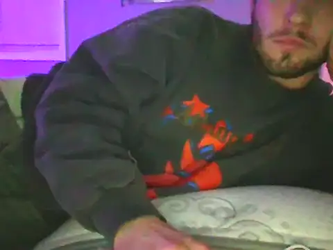 Snapshot of rickyslick123 chatting on January 13, 8:37 am rickyslick123 online show from January 13, 8:37 am