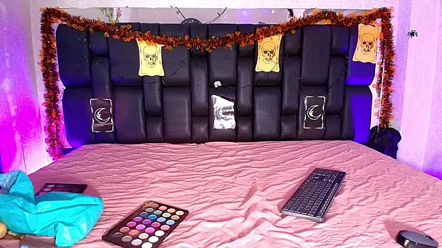 canela oss online show from October 20, 11:55 am