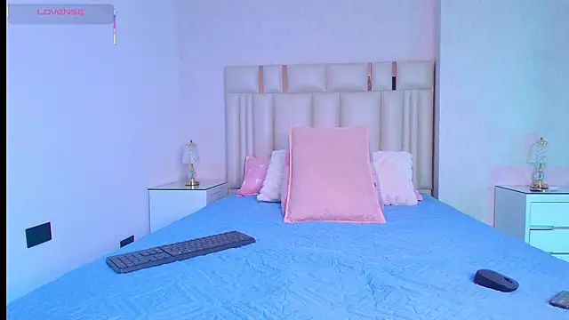 canela oss online show from November 11, 12:00 pm