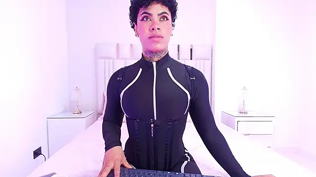 canela oss online show from November 4, 11:58 am