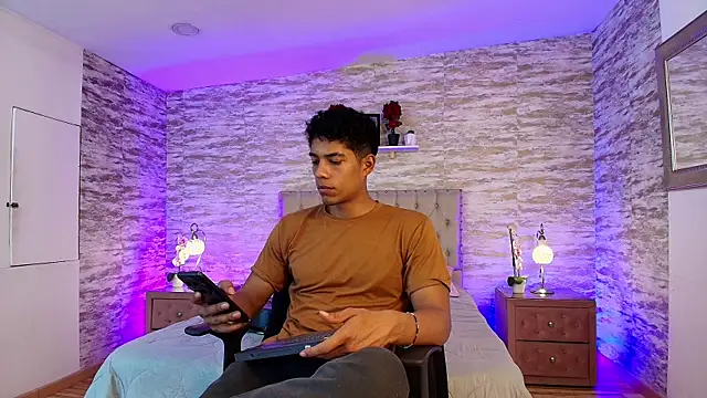 wagz online show from March 31, 8:22 pm