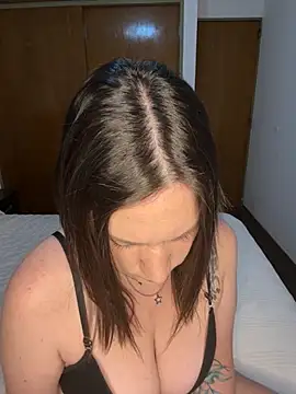 Macadiez10 online show from November 20, 3:45 pm