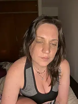 Macadiez10 online show from November 12, 3:32 am