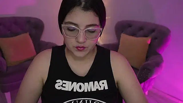 Camilaa bueno online show from November 30, 9:37 pm