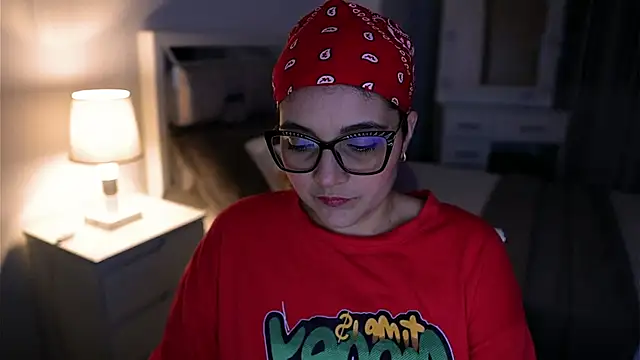 Camilaa bueno online show from October 17, 2:37 am