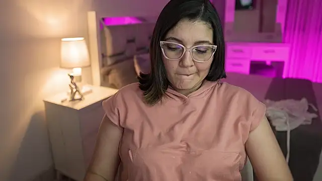 Camilaa bueno online show from December 19, 3:29 am