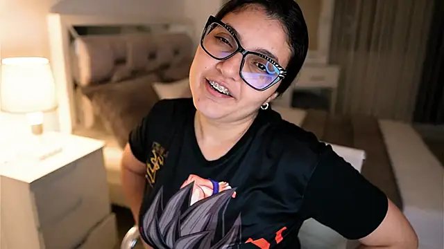 Camilaa bueno online show from November 15, 3:10 am