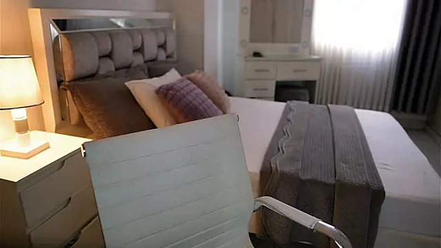 Camilaa bueno online show from November 9, 6:01 pm