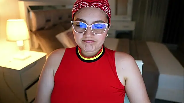 Camilaa bueno online show from December 13, 10:27 pm