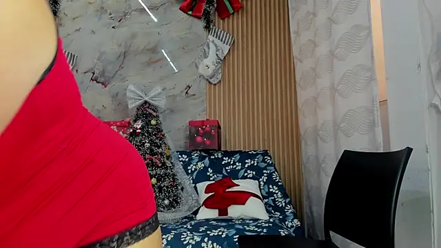 Any topless online show from December 19, 11:01 am