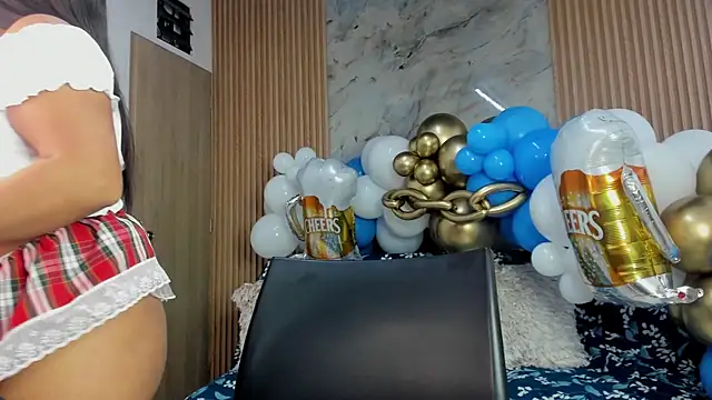 Snapshot of Any_topless chatting on September 24, 11:06 am Any topless online show from September 24, 11:06 am