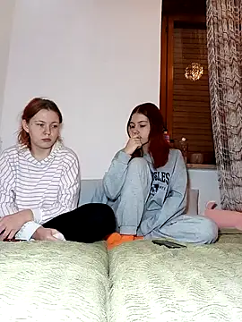 Snapshot of ella_grays chatting on November 26, 5:13 pm ella grays online show from November 26, 5:13 pm