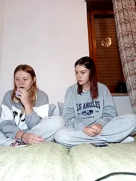 Snapshot of ella_grays chatting on October 23, 6:17 pm ella grays online show from October 23, 6:17 pm