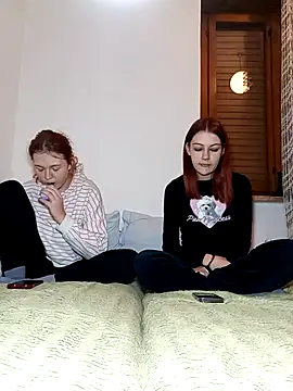 Snapshot of ella_grays chatting on November 12, 4:55 pm ella grays online show from November 12, 4:55 pm