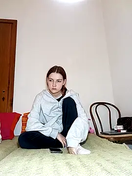 ella grays online show from December 19, 5:48 pm