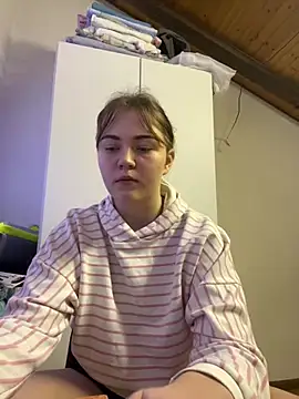 ella grays online show from January 25, 8:21 pm