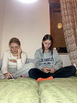 Snapshot of ella_grays chatting on October 24, 5:56 pm ella grays online show from October 24, 5:56 pm