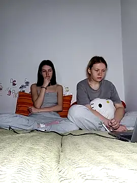 ella grays online show from March 18, 6:53 pm