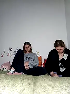 ella grays online show from February 24, 5:03 pm