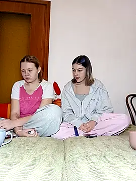 ella grays online show from January 17, 5:38 pm