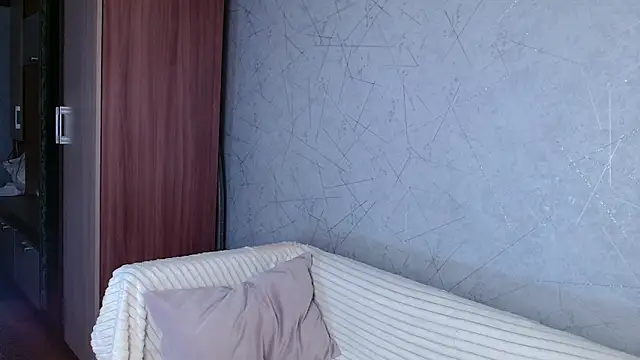 sofiaa here online show from September 16, 12:33 am