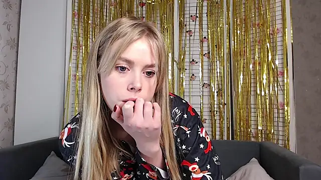 Snapshot of sofiaa_here chatting on January 9, 12:06 am sofiaa here online show from January 9, 12:06 am