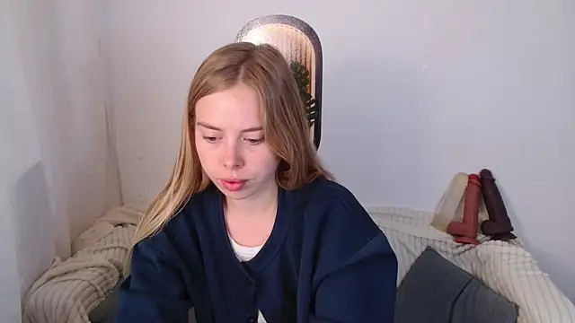 sofiaa here online show from June 11, 12:01 am