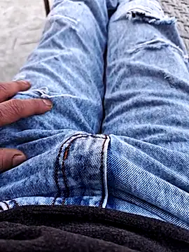 Snapshot of faaseel chatting on February 10, 10:25 am faaseel online show from February 10, 10:25 am