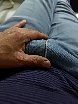 Snapshot of faaseel chatting on February 14, 1:55 pm faaseel online show from February 14, 1:55 pm