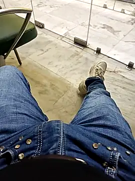 Snapshot of faaseel chatting on February 12, 9:53 am faaseel online show from February 12, 9:53 am