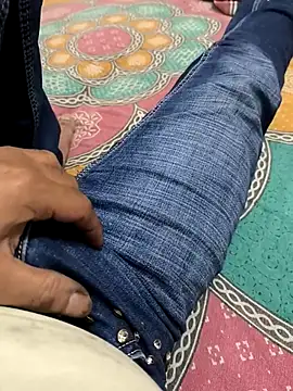 faaseel online show from October 26, 3:45 pm