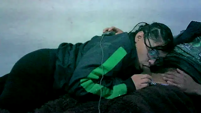 Snapshot of patynalgona chatting on December 18, 10:19 am patynalgona online show from December 18, 10:19 am