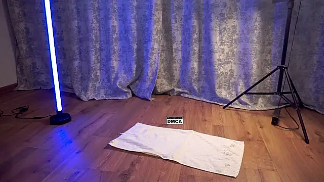 Hoot owl cb online show from December 4, 6:56 am