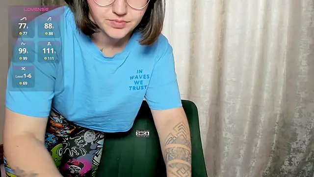 Snapshot of Hoot_owl_cb chatting on February 25, 2:03 am Hoot owl cb online show from February 25, 2:03 am