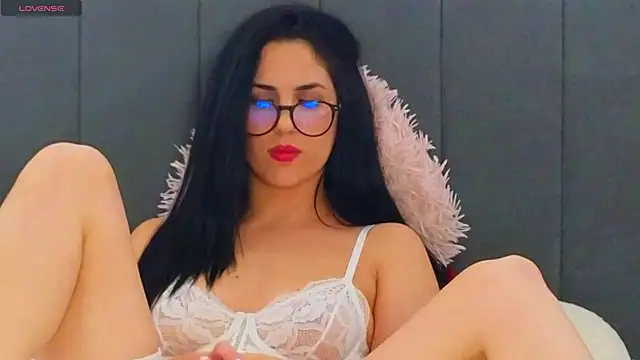 LauraMirage online show from November 28, 8:42 pm