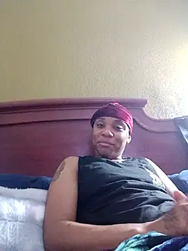 Snapshot of ShaeDaStud chatting on December 15, 5:13 am ShaeDaStud online show from December 15, 5:13 am