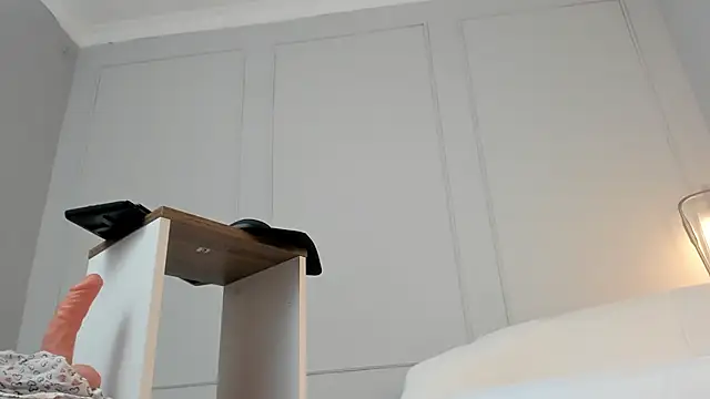 Snapshot of anna_lorenss chatting on March 10, 12:06 pm anna lorenss online show from March 10, 12:06 pm