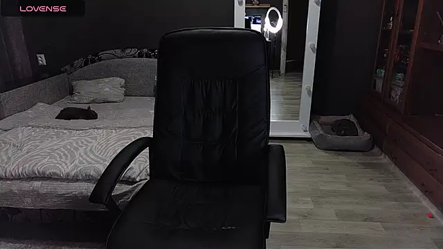 Snapshot of Aria_Dl chatting on December 17, 12:43 pm Aria Dl online show from December 17, 12:43 pm