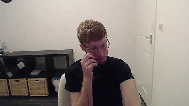 PrettyGinger online show from December 3, 7:39 pm