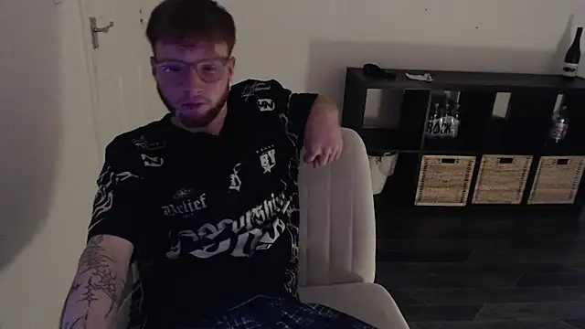 PrettyGinger online show from January 5, 6:56 pm