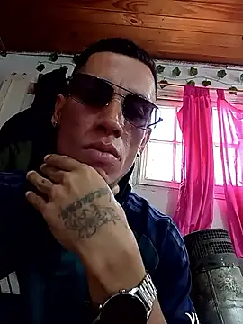 Snapshot of FlacoDani chatting on October 7, 5:14 pm FlacoDani online show from October 7, 5:14 pm