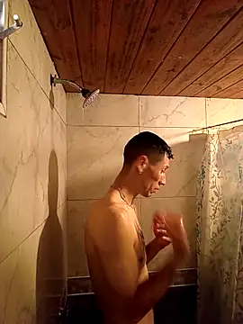 Snapshot of FlacoDani chatting on November 5, 6:00 pm FlacoDani online show from November 5, 6:00 pm