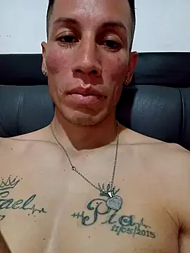 Snapshot of FlacoDani chatting on October 24, 3:22 pm FlacoDani online show from October 24, 3:22 pm