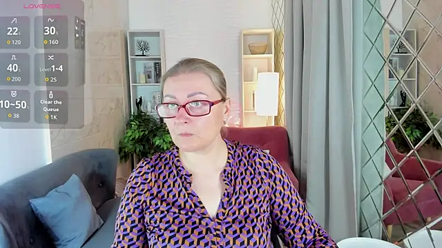 AlexandraKind online show from October 10, 1:34 pm